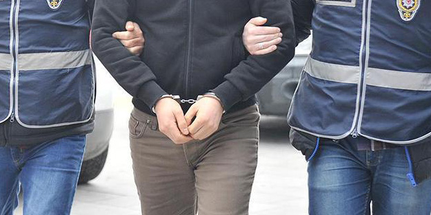 İki ilde FETÖ operasyonu: 5 gözaltı