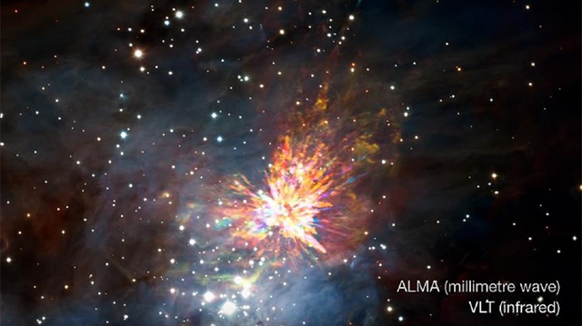 İki ilkel yıldızın şiddetli çarpışması kaydedildi