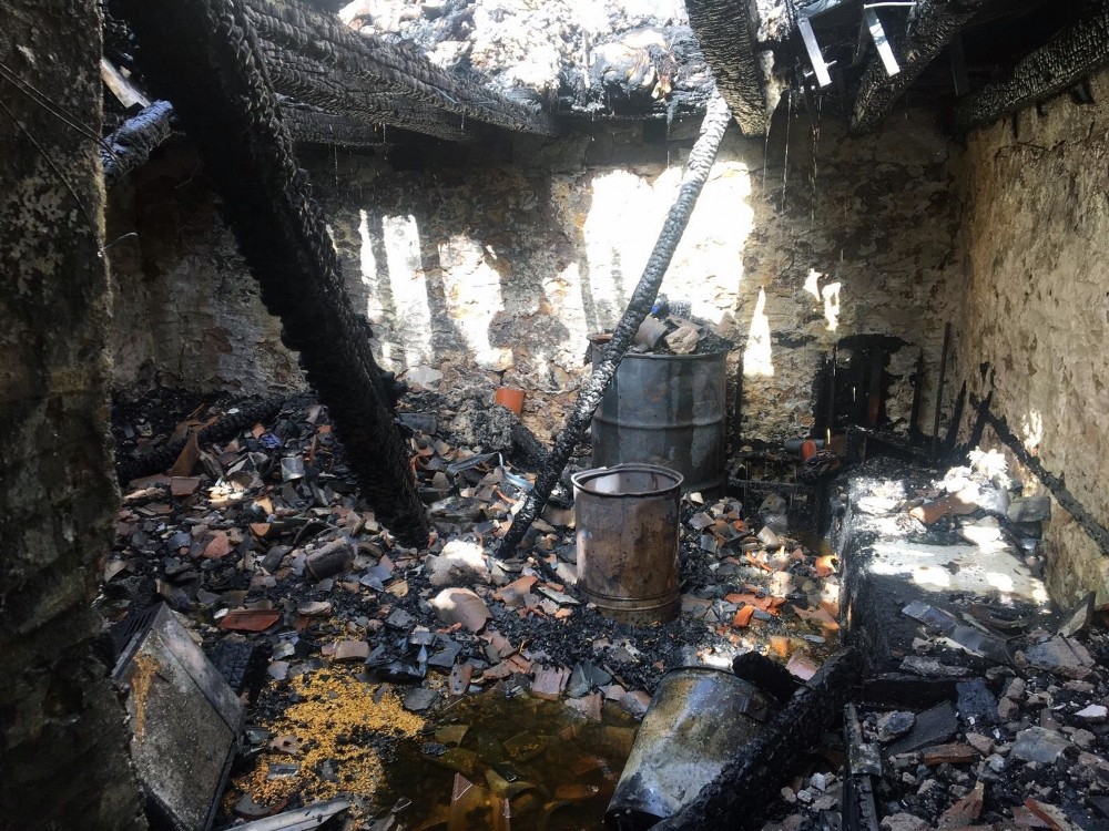 İki katlı yayla evi yandı 
