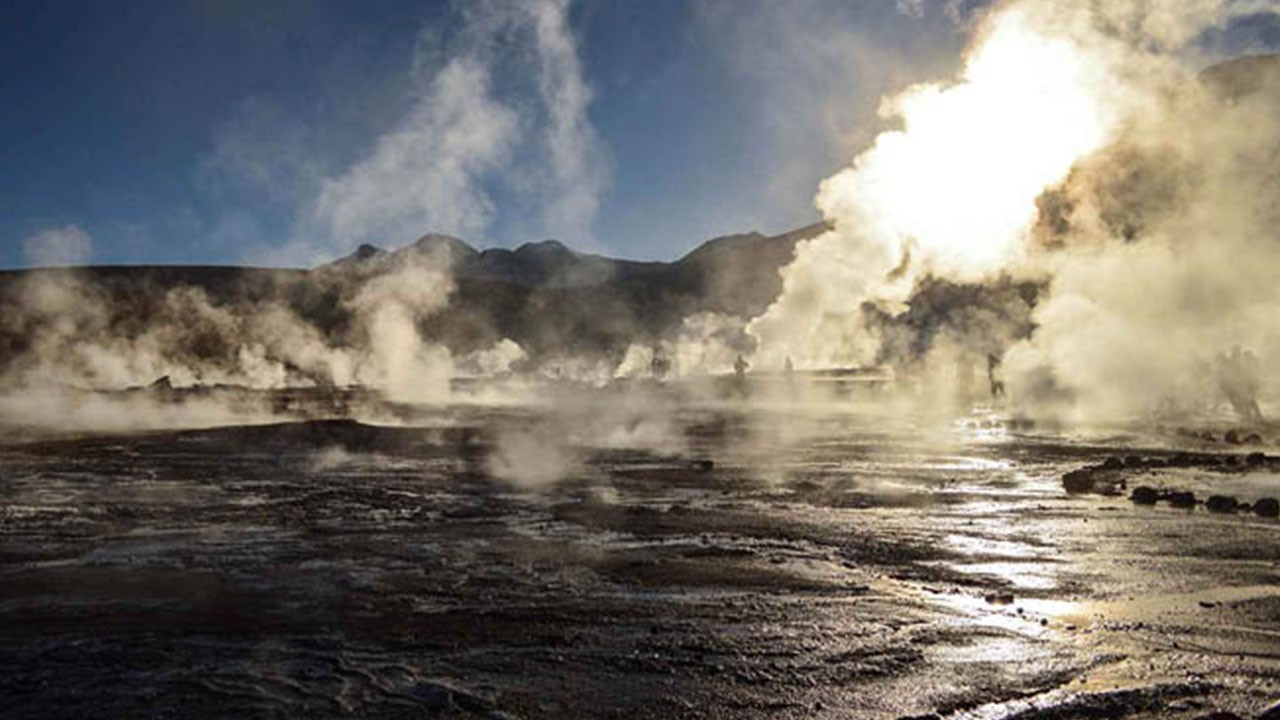 İki kent nefesini tuttu! Yerin yüzlerce metre altına iniliyor : Petrol gibi fışkıracak