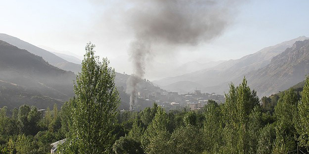 İki köprüyü hava uçurdular