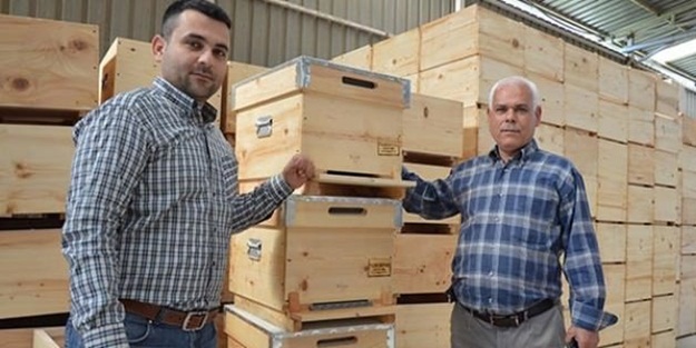 İki kovanla başladı şimdi fabrika sahibi