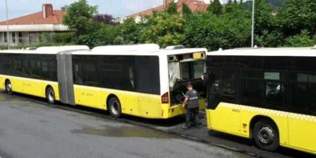 İki metrobüs çarpıştı: Çok sayıda yaralı var
