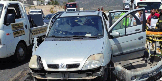 İki otomobil çarpıştı: 1 yaralı