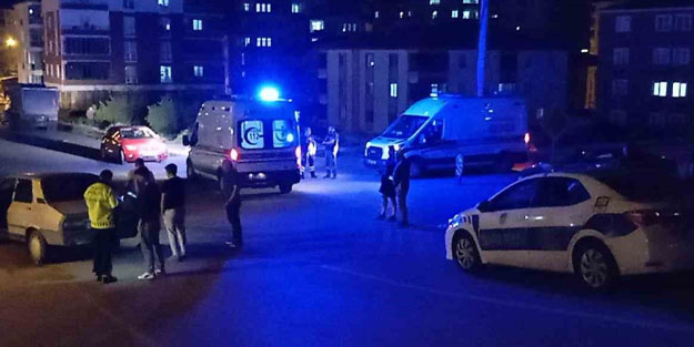 İki otomobilin çarpıştığı kazada 3 kişi yaralandı