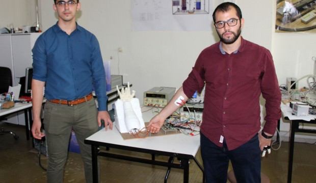 İki parmağını kaybedince mühendislik öğrencisi bakın ne yaptı