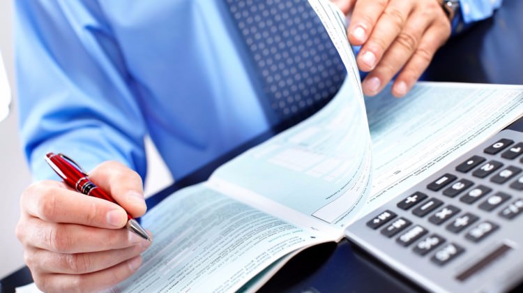 İki resmi belge birleştiriliyor