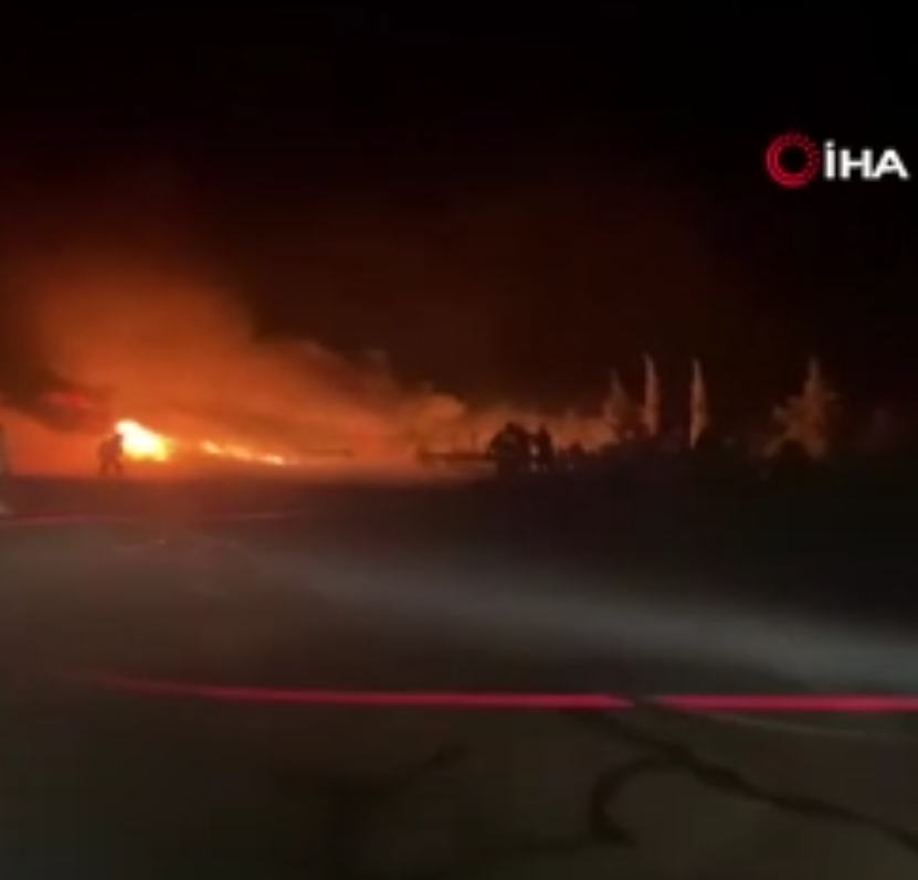 İki tanker kafa kafaya çarpıştı