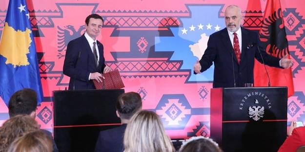 İki ülke resmen birleşiyor! Sınırdaki polisleri çektiler