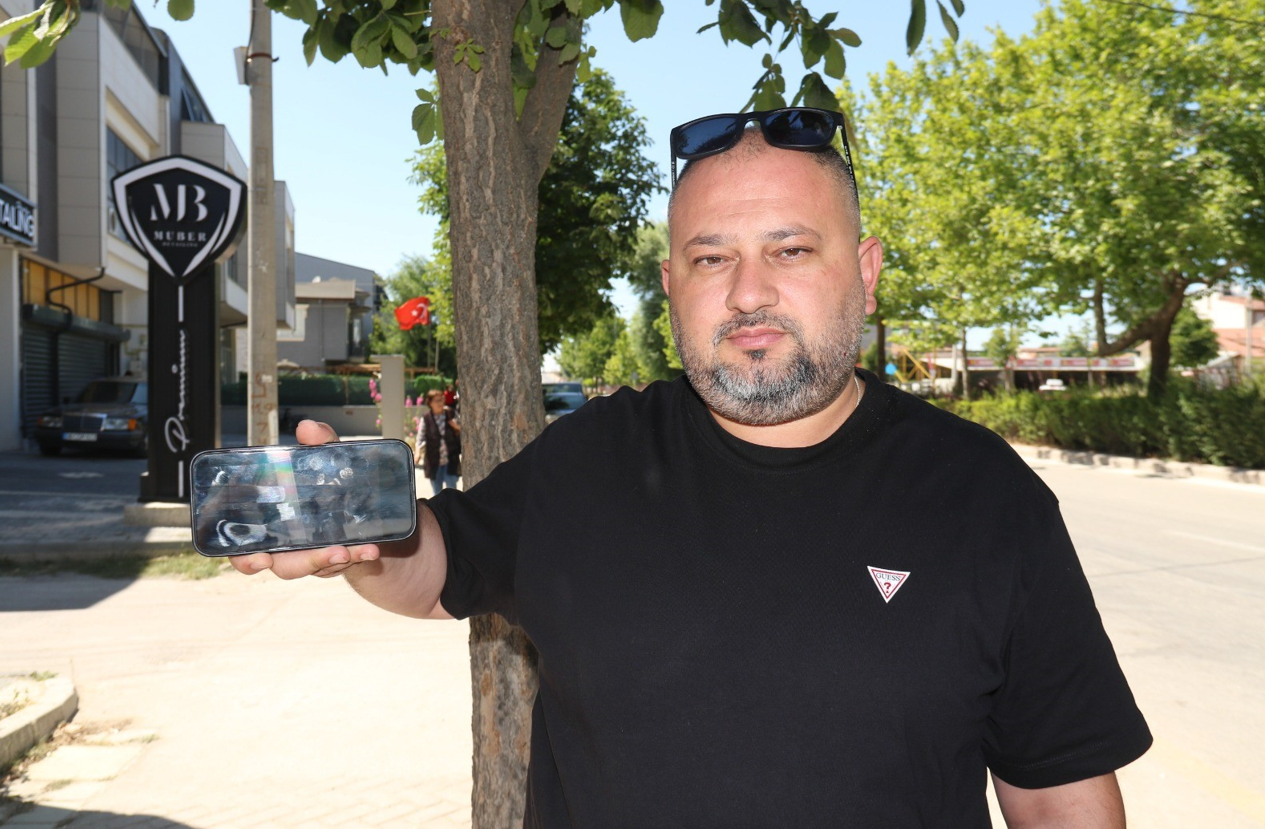 İki yüzlü siyaset! Leman'ın karikatürü ifade özgürlüğüyse, bana verilen ceza neydi?"