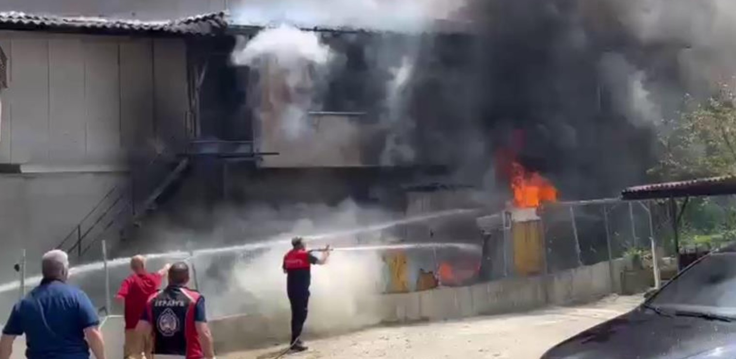 İkinci el mekanı küle döndü