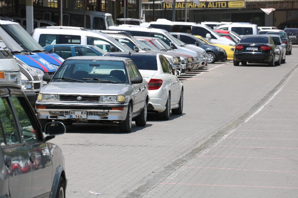 İkinci el oto pazarında korona virüs sessizliği 