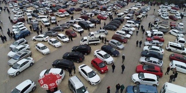 İkinci el otomobilde fiyatlar tavan yaptı: Esnaf araç bulamıyor