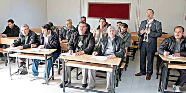 İkinci vatanlarında Türkçe öğreniyorlar