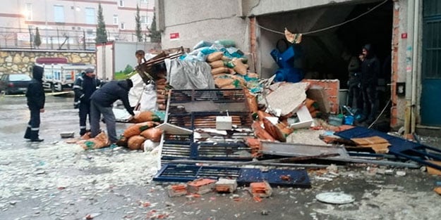 İkitelli'de iş yerinde korkutan patlama: 2 yaralı