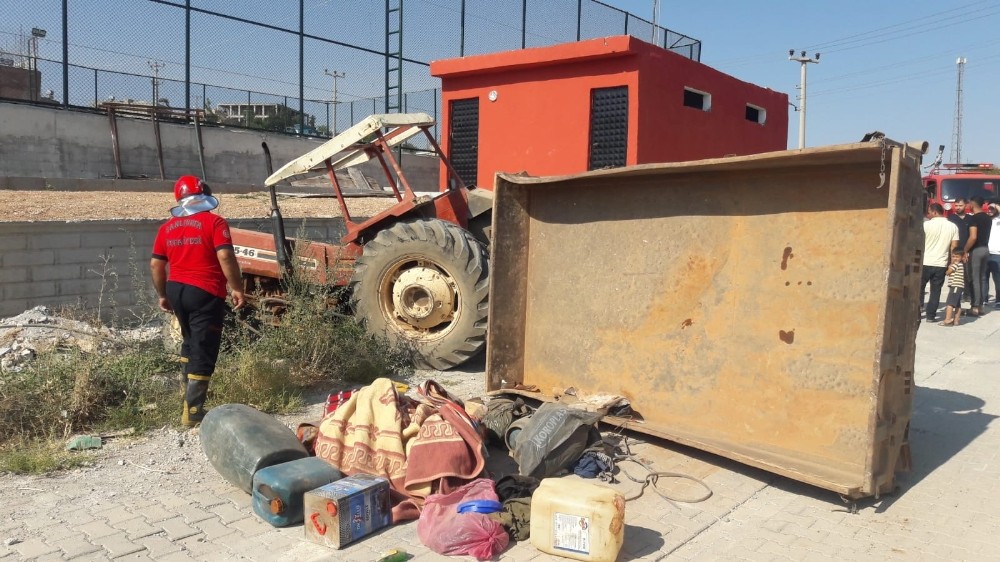 İkiye bölünen traktörlerden yara almadan kurtuldular 