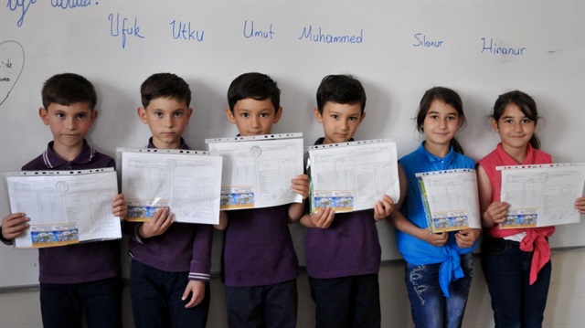 'İkizler sınıfı'nda karne heyecanı