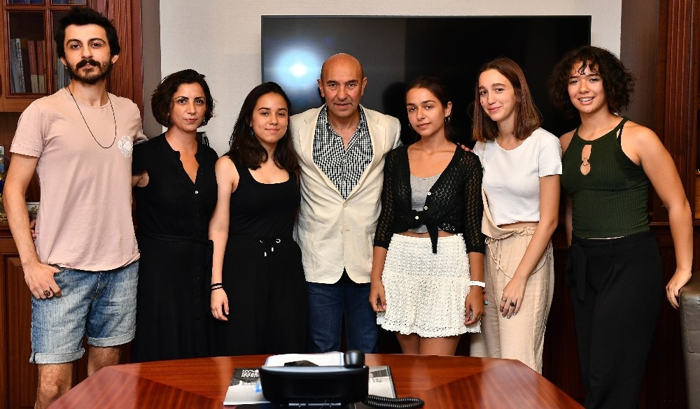 İklim aktivistleri Başkan Soyer’i ziyaret etti 