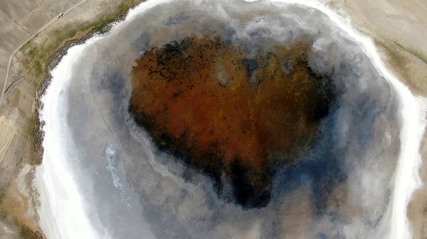 İklim değişikliği orayı da vurdu! Sular çekildi ortaya bu manzara çıktı