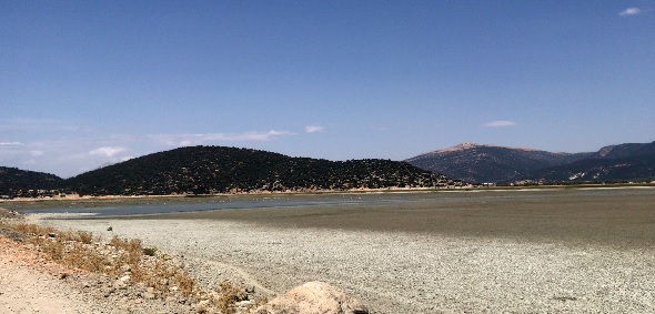 İklim krizi büyüyor! O gölden geriye birkaç su öbeği kaldı