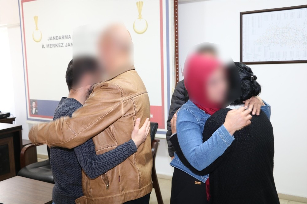 İkna edilen 2 terörist daha teslim oldu 