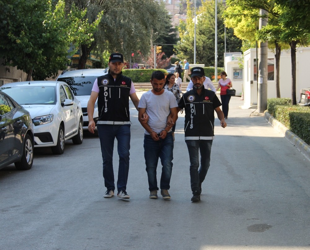 İl dışından getirilen uyuşturucu satıcısının üzerinde ele geçirildi 