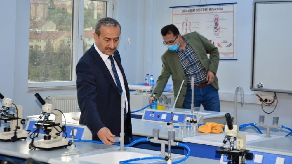 İl Millî Eğitim Müdür Vekili, Akbaş, Fen Lisesinde incelemelerde bulundu 