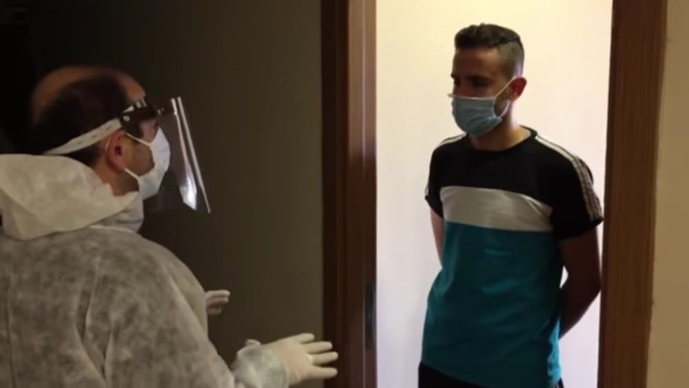 İl Müdürü Dereci, gözetim altında tutulan vatandaşları ziyaret etti 