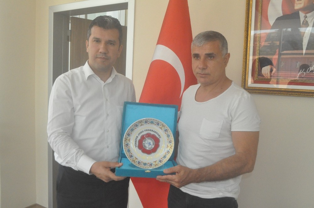 İl Müdüründen milli judocuya destek 