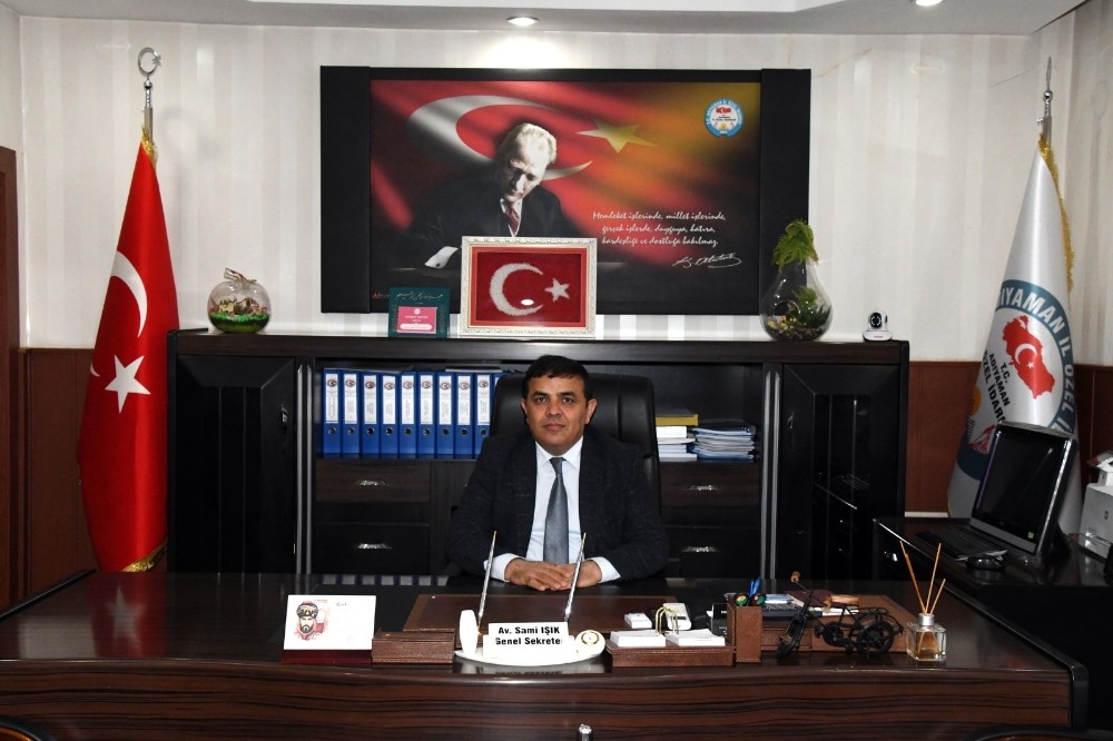 İl Özel İdare Genel Sekreteri Işık 1 aylık maaşını bağışladı 