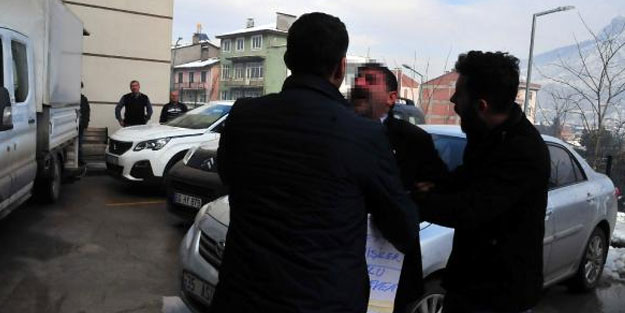 İl Sağlık Müdürlüğü önünde kendini yakmaya kalkıştı
