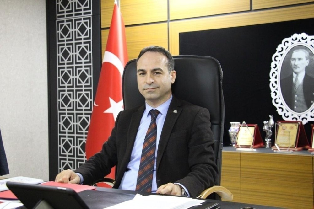 İl Sağlık Müdürü Açıkgöz’den Burdurlu Melek’e; “Asıl biz size minnettarız” 
