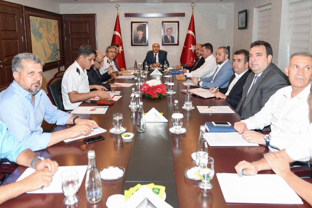 İl Spor Güvenliği Toplantısı Vali Demirtaş’ın başkanlığında gerçekleştirildi 