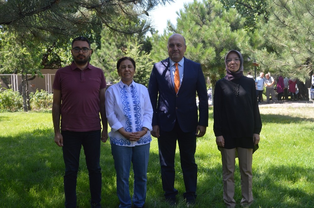 İlaçla değil, sevgi ile tedavi oluyorlar 