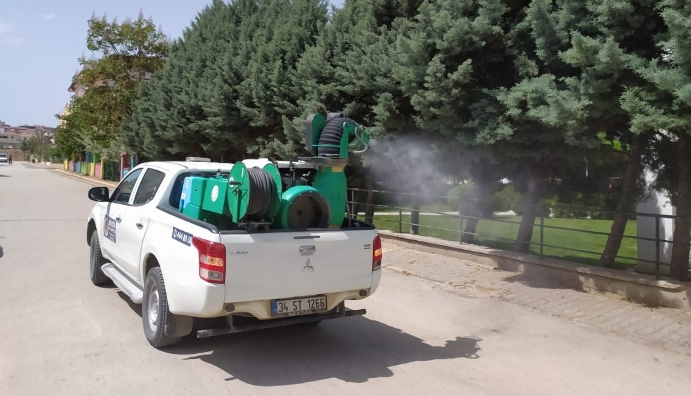 İlaçlama çalışmaları devam ediyor 