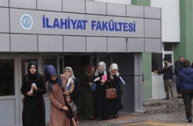 İlahiyat hocasından ilahiyatçılarla ilgili bomba sözler