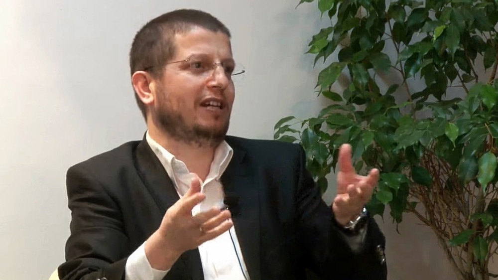 İlahiyatçı Prof. Dr. Duman: "Salgın devam ederse nayram namazı kılınamaz" 