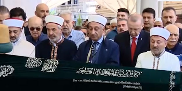 İlahiyatçı Emin Işık son yolculuğuna uğurlandı