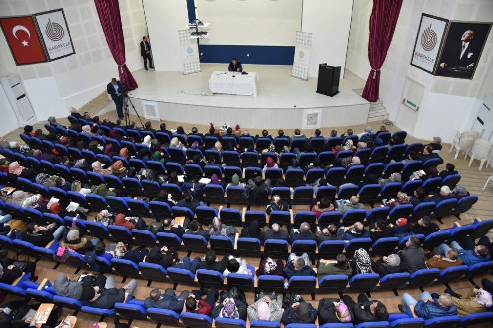 İlahiyatçı Yazar Fatih Çıtlak Başiskeleliler ile buluştu 