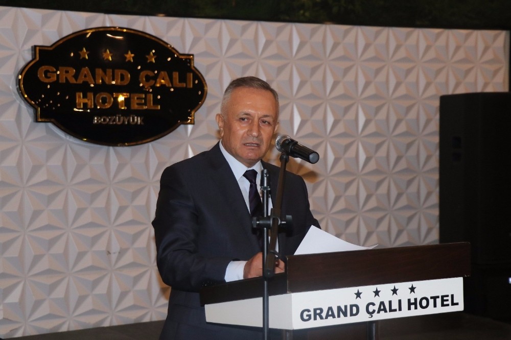 İlçe Emniyet Müdürü Hakkı Güner’e veda yemeği düzenledi 