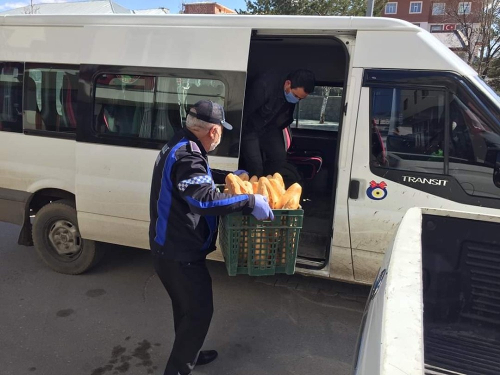 İlçe genelinde 21 bin 200 ekmek dağıtımı gerçekleştirildi 