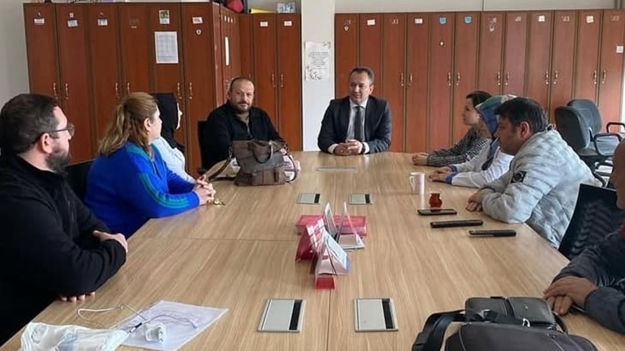 İlçe Milli Eğitim Müdürü Murat Bedir'den Yeşilırmak Anadolu İmam Hatip Lisesi’ne ziyaret