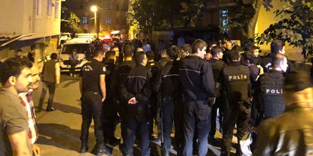 İlçe sabaha kadar uyumadı! Çevik kuvvet zor ayırdı