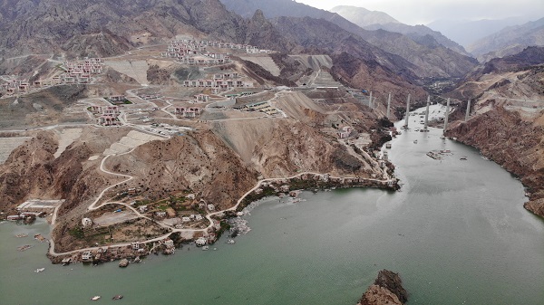 İlçe sular altında kaldı! İşte eski ve yeni Yusufeli aynı karede