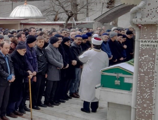 İlçenin tek erkek terzisi son yolculuğuna uğurlandı 