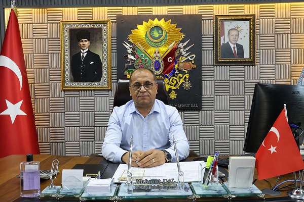 İlçeyi dünyaya tanıtmak istiyor! İşçi olarak girdiği belediyenin başkanı oldu