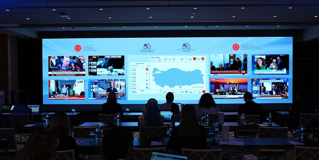 İletişim Başkanlığı'ndan seçime özel "Basın İzleme Merkezleri" kuruldu! Türkiye'de seçimlere katılım yüksek!