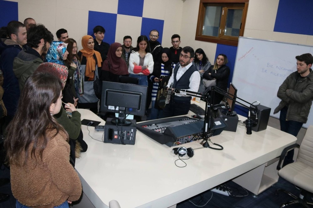İletişim Fakültesi diksiyon kursu verecek 