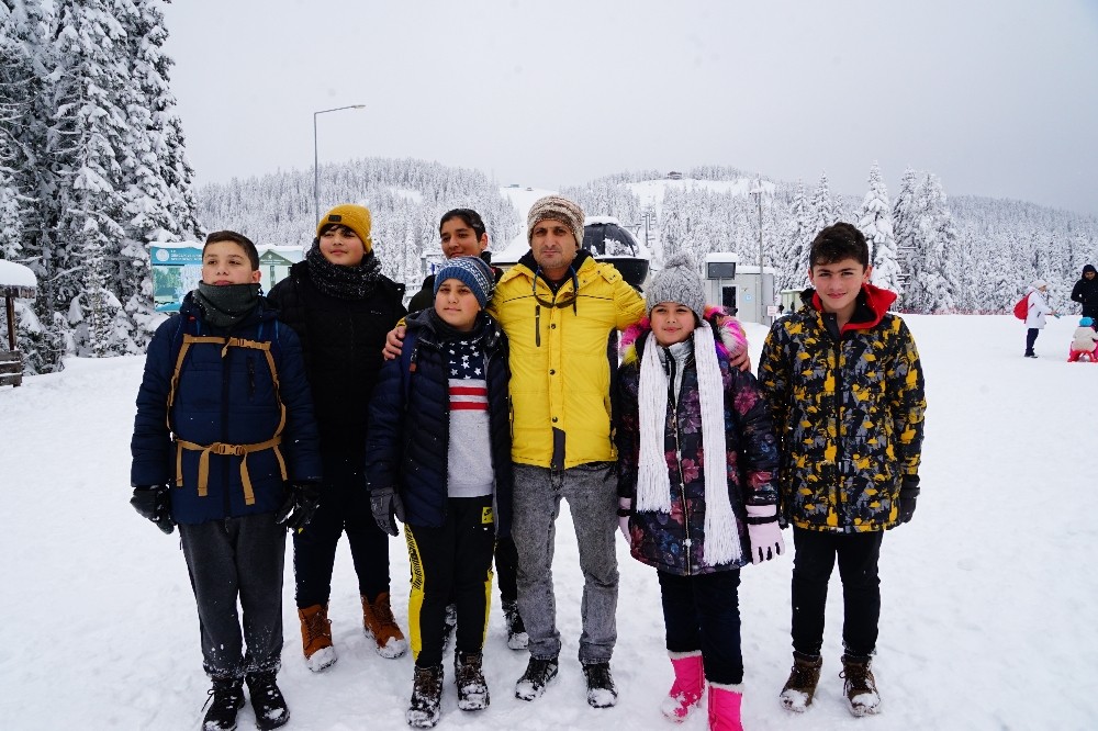 Ilgaz Dağı’nda kayak sezonu açıldı 