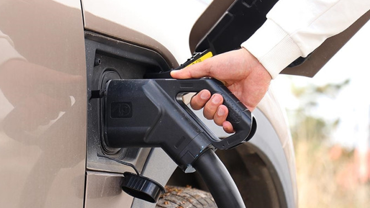 İlgi azalıyor: 65 milyar dolarlık elektrikli araç darbesi!